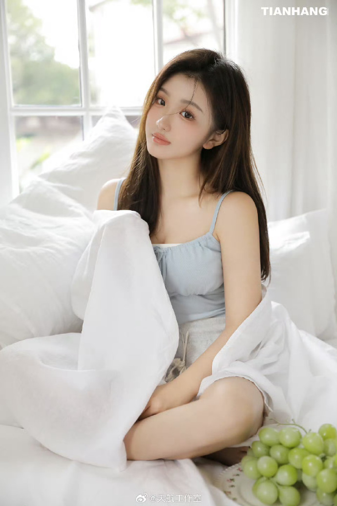 名侦探柯南：黑铁的鱼影 封面